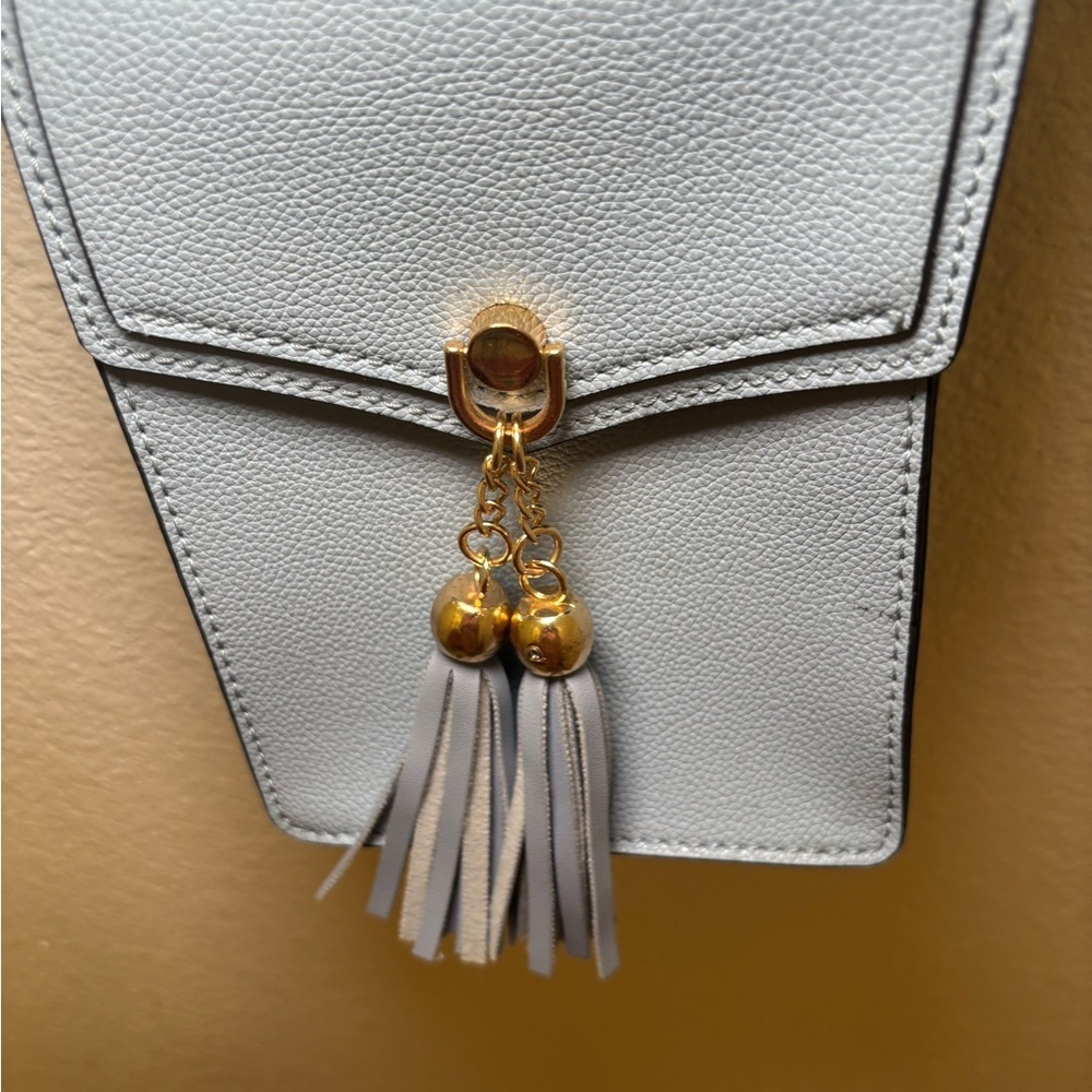 Elegant Blue Crossbody Bag - Picture 2 of 6